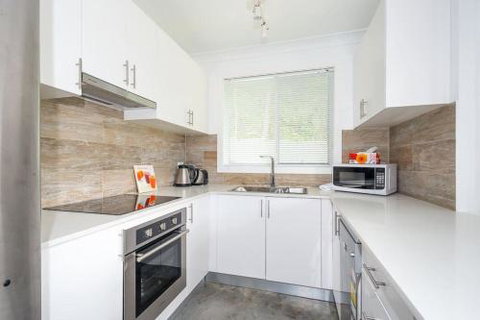 Salty Kisses Holiday House - Foster Accommodation 4