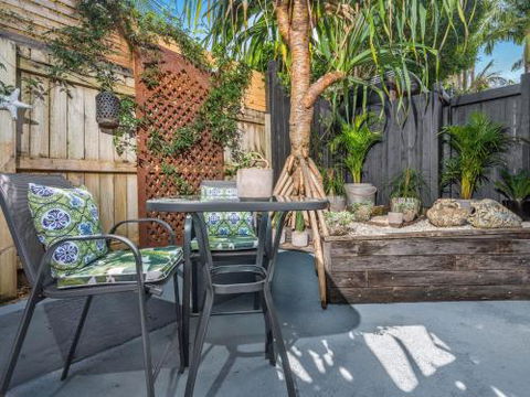 Black Beauty Studio - Foster Accommodation 2