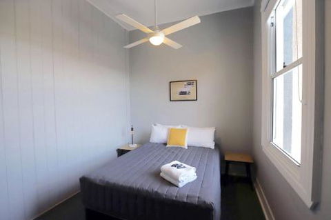 Great Northern Hotel - Foster Accommodation 2