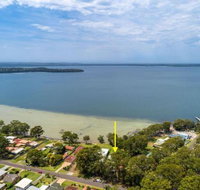 Four Loralyn on the water St. Georges Basin 4pm Check Out Sundays - Foster Accommodation