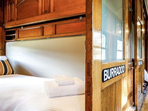 THE ANGAS CARRIAGE Alpine Southern Highlands 4pm Check Out On Sundays - Foster Accommodation 1