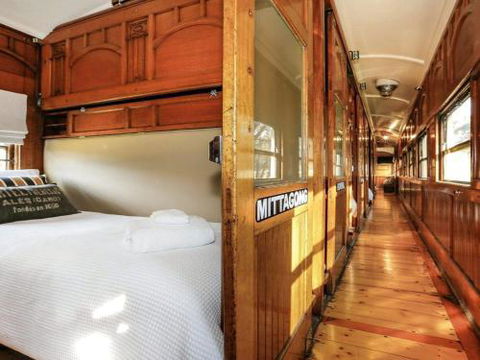 THE ANGAS CARRIAGE Alpine Southern Highlands 4pm Check Out On Sundays - Foster Accommodation 2