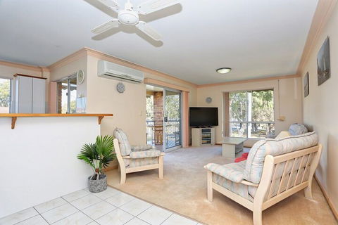 Enjoy Sunsets & Waterviews From Your Private Balcony - Foster Accommodation 5