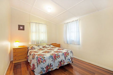 Close To Water Restaurants & Clubs Toorbul St. Bongaree - Foster Accommodation 4
