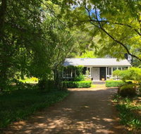 Mirriyindi Unique Berrima escape for 7 in the Southern Highlands 4pm check out Sundays - Foster Accommodation