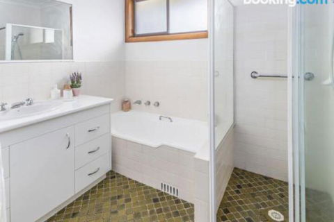 QUARTERDECK Gerringong 4pm Check Out Sundays - Foster Accommodation 6