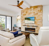 Kickenbach at Hyams Beach 4pm Check Out Sundays - Foster Accommodation