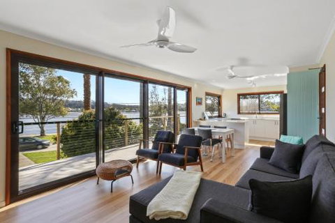 Three Palms - Foster Accommodation 0