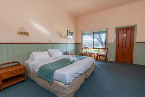 Acheron Valley Lakefront Cottages - Foster Accommodation 0