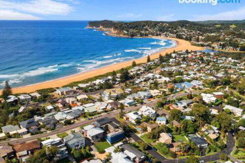 Beachfront Delight 14b Bareena Avenue - Foster Accommodation 0