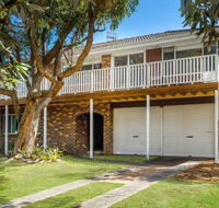 TREETOPS at WERRI BEACH Gerringong 4pm Check Out on Sundays - Foster Accommodation