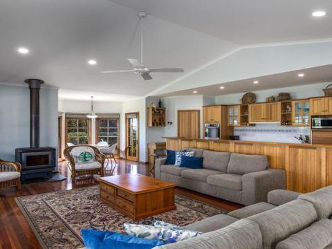 GULL HOUSE Kiama 4pm Check Out Sundays - Foster Accommodation 3