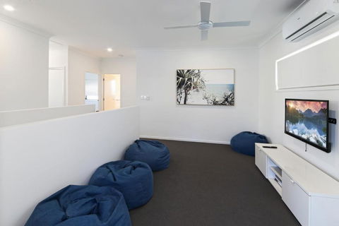11 Ann Street Coolum Beach - Foster Accommodation 1