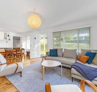 MOBYS at HYAMS Hyams Beach 4pm check out Sundays - Foster Accommodation