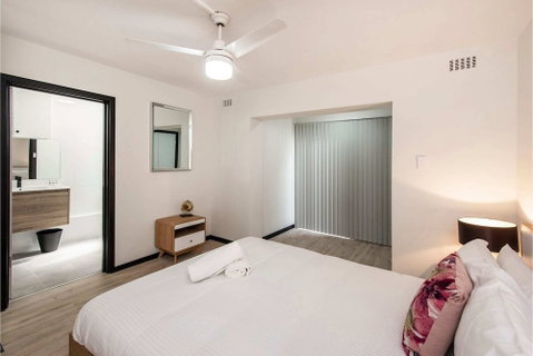 Convenient 1BR Apartment Close To Foreshore & Cbd - Foster Accommodation 0