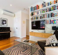 KIM 2BDR West Melbourne Apartment - Foster Accommodation