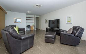 1 Bright Point Apartment 5501 - Foster Accommodation 6
