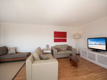 Endeavour Unit 3 / 13 Ondine Close - Foster Accommodation 0