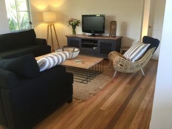 Bali Blue - Foster Accommodation 6
