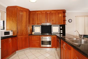 Oomoo 27a - Foster Accommodation 4