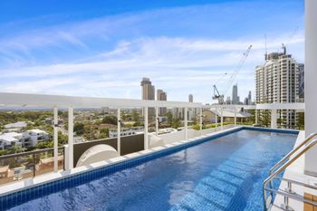 Ivy 95 Residence Broadbeach GCLR - Foster Accommodation 5
