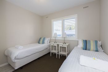 Cottesloe Azura Apartment - Foster Accommodation 1