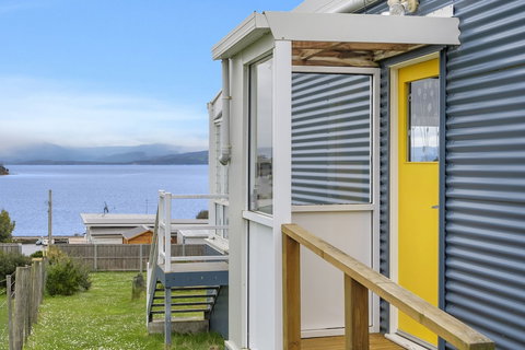 Blue Cottage Bruny Island - Foster Accommodation 0