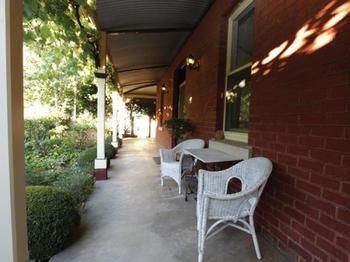 La Pausa - Foster Accommodation 1