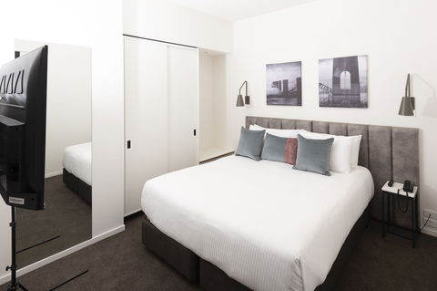 R Hotel Geelong - Foster Accommodation 6