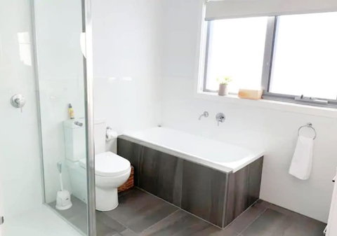 Brand New Home - 10min To Beach & Torquay - Foster Accommodation 1