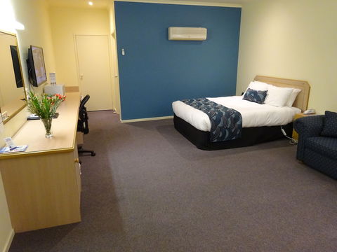 Victoria Lodge Motor Inn And Apartments - Foster Accommodation 6