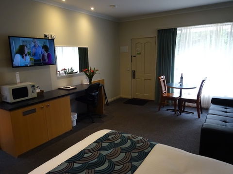 Victoria Lodge Motor Inn And Apartments - Foster Accommodation 3