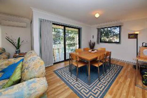 2 Bedroom Apartment Carindale - Foster Accommodation 0