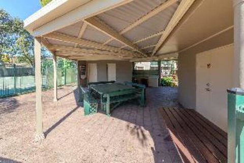 2 Bedroom Apartment Carindale - Foster Accommodation 3
