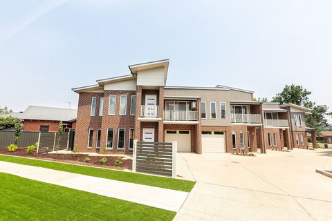 Wagga Apartments 1 - Foster Accommodation 1