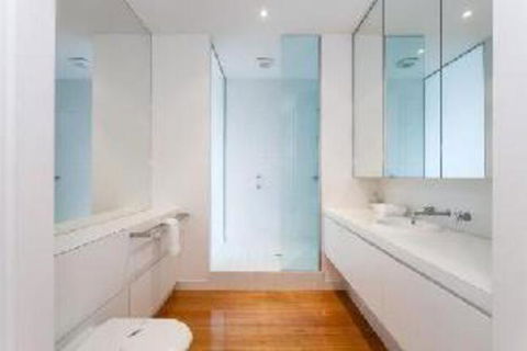 Anglesea Surf Beach Apartments - Foster Accommodation 1
