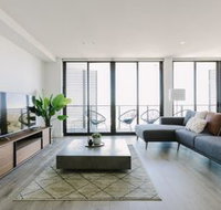Super Spacious City View Apartments - Foster Accommodation