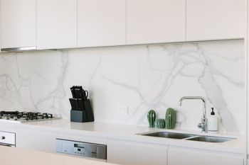 Super Spacious City View Apartments - Foster Accommodation 5