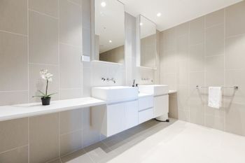 Super Spacious City View Apartments - Foster Accommodation 1