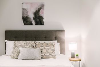 Super Spacious City View Apartments - Foster Accommodation 2
