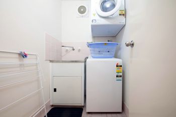 Carindale Unit 13 19 23 Dowling Street - Foster Accommodation 3