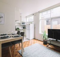 Cosy Melbourne Apartment Close To CBD - Foster Accommodation