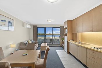The Oak Room 106 - Foster Accommodation 6