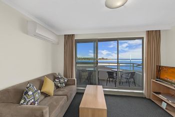 The Oak Room 106 - Foster Accommodation 5