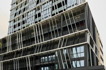 Panoramic Melbourne Views From Stylish Apartment - Foster Accommodation 0