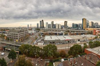 Panoramic Melbourne Views From Stylish Apartment - Foster Accommodation 4