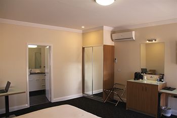 BEST WESTERN A TRAPPERS MOTOR INN - Foster Accommodation 6