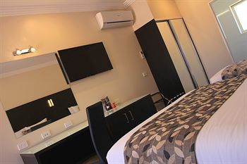 BEST WESTERN A TRAPPERS MOTOR INN - Foster Accommodation 2