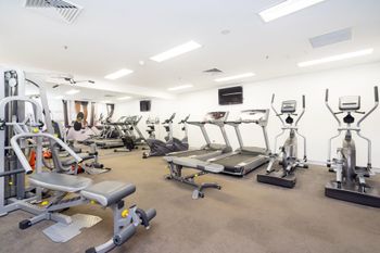 Executive Studio Inner City Apartment - Foster Accommodation 3