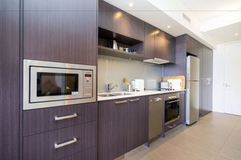 Executive Studio Inner City Apartment - Foster Accommodation 6